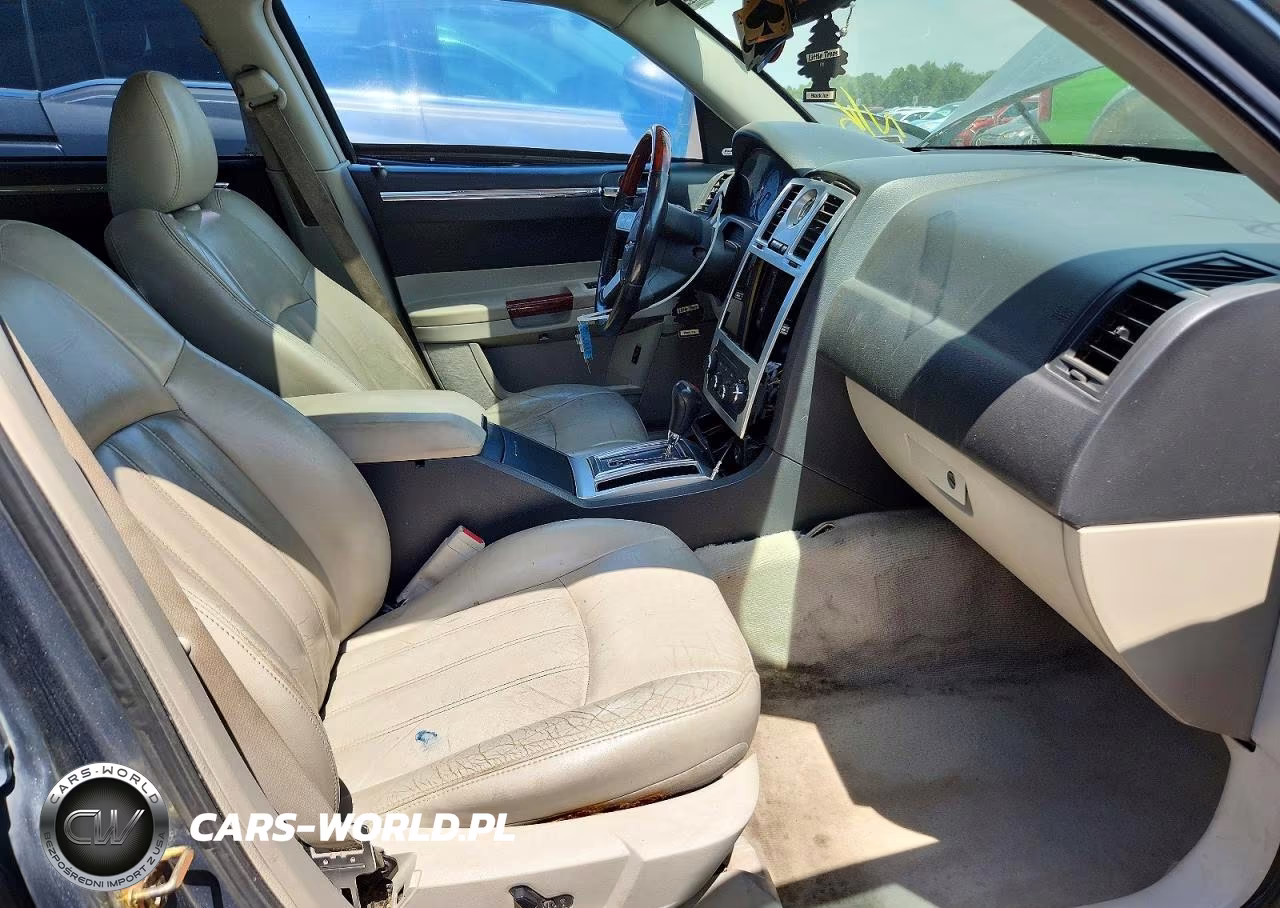 2006 Chrysler 300 VIN:2C3KA63H46H169733 - 7
