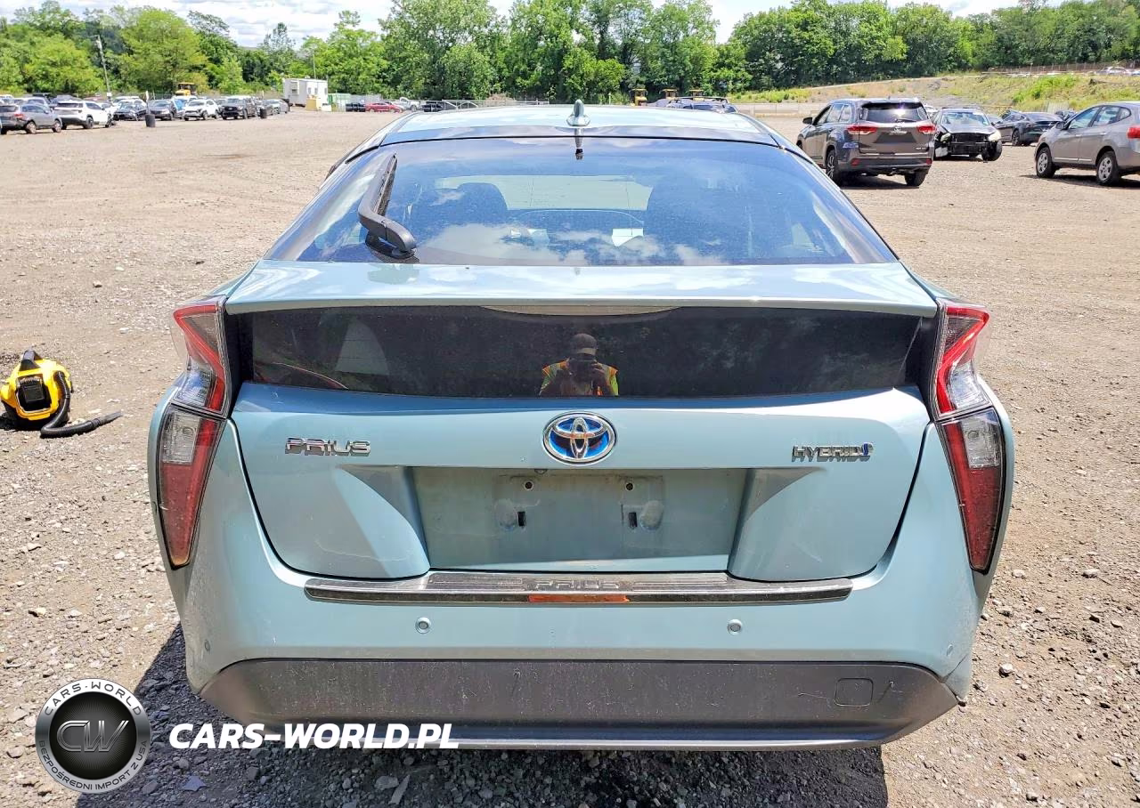 2018 Toyota Prius Two VIN:JTDKBRFU9J3077693 - 6