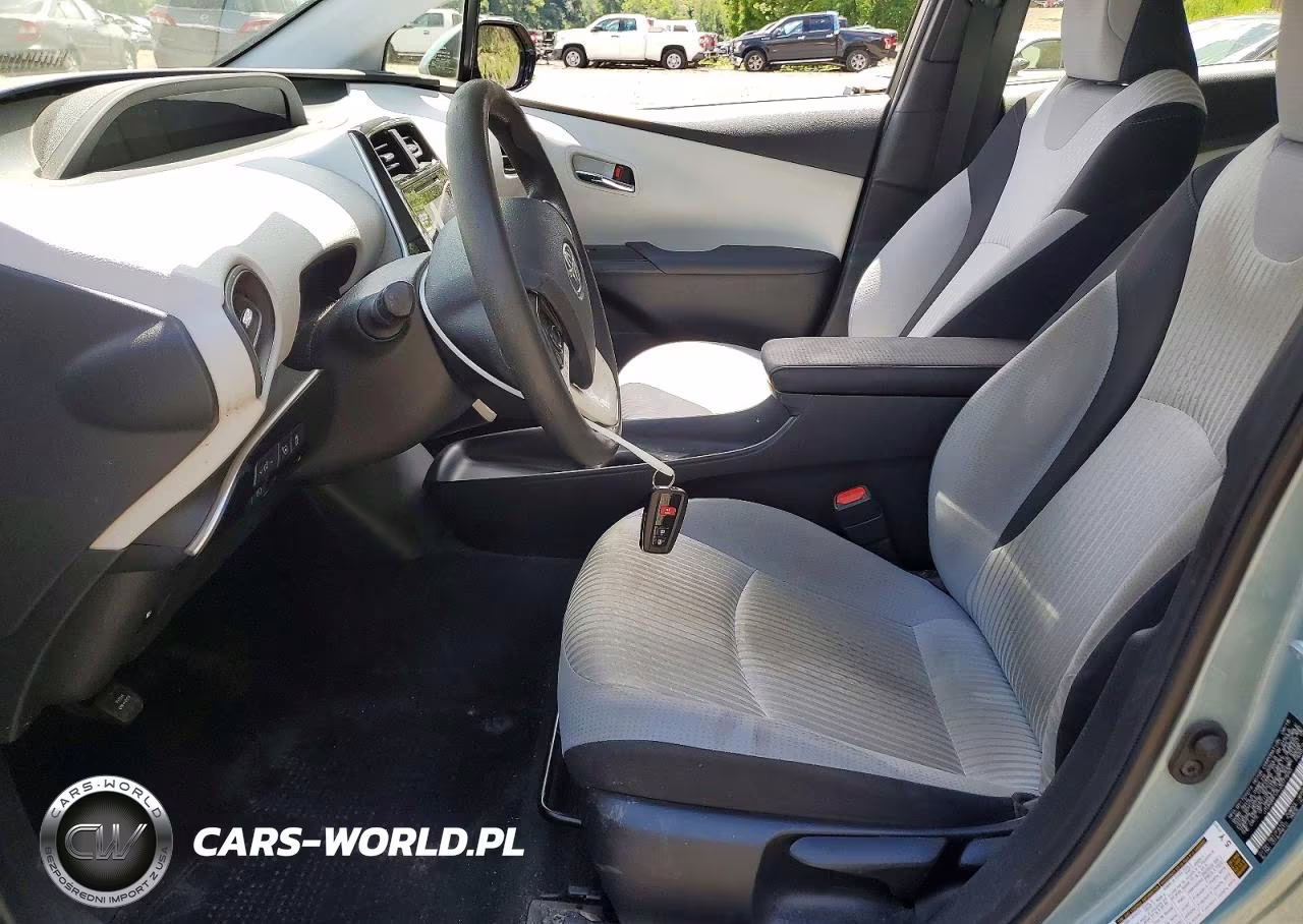 2018 Toyota Prius Two VIN:JTDKBRFU9J3077693 - 7