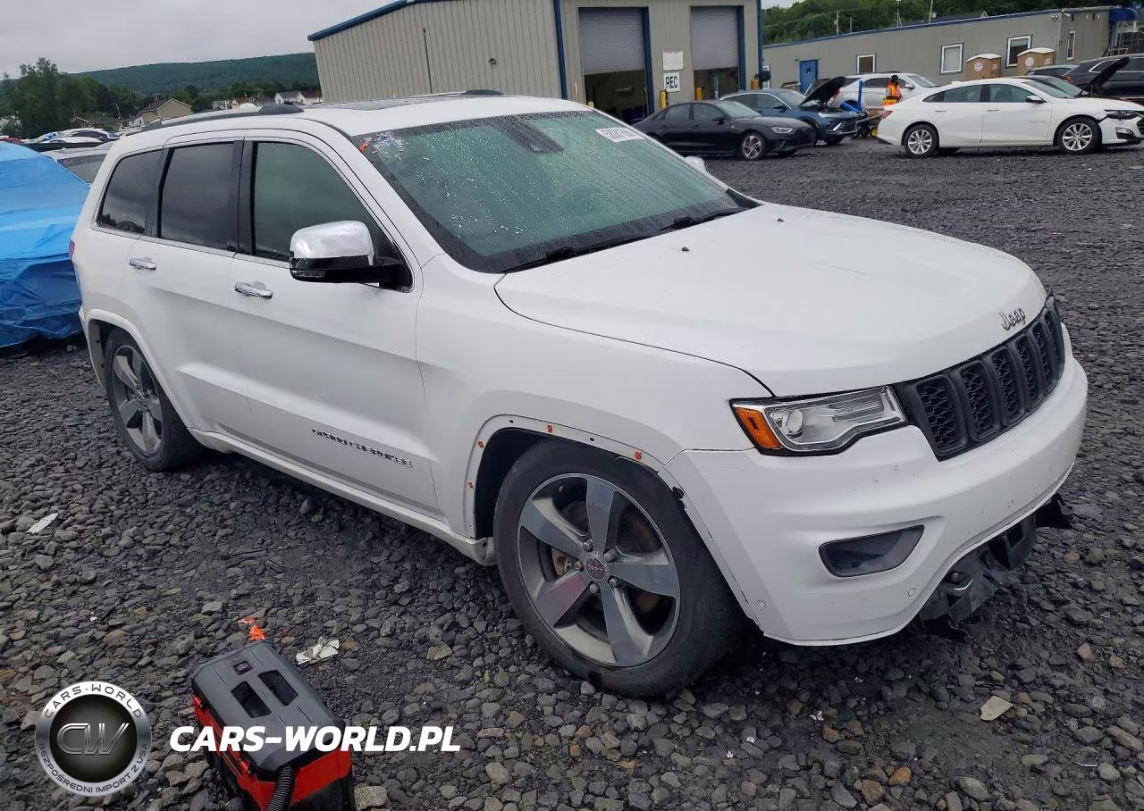 2015 Jeep Grand Cherokee Overland VIN:1C4RJFCM5FC714493 - 4