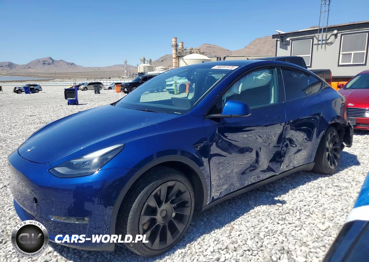 2024 Tesla Model Y – zdjęcie 1 z 12