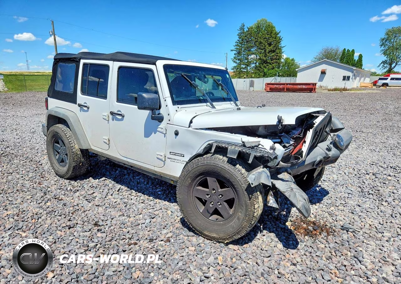 2013 Jeep Wrangler Unlimited Sport VIN:1C4BJWDG9DL654614 - 4