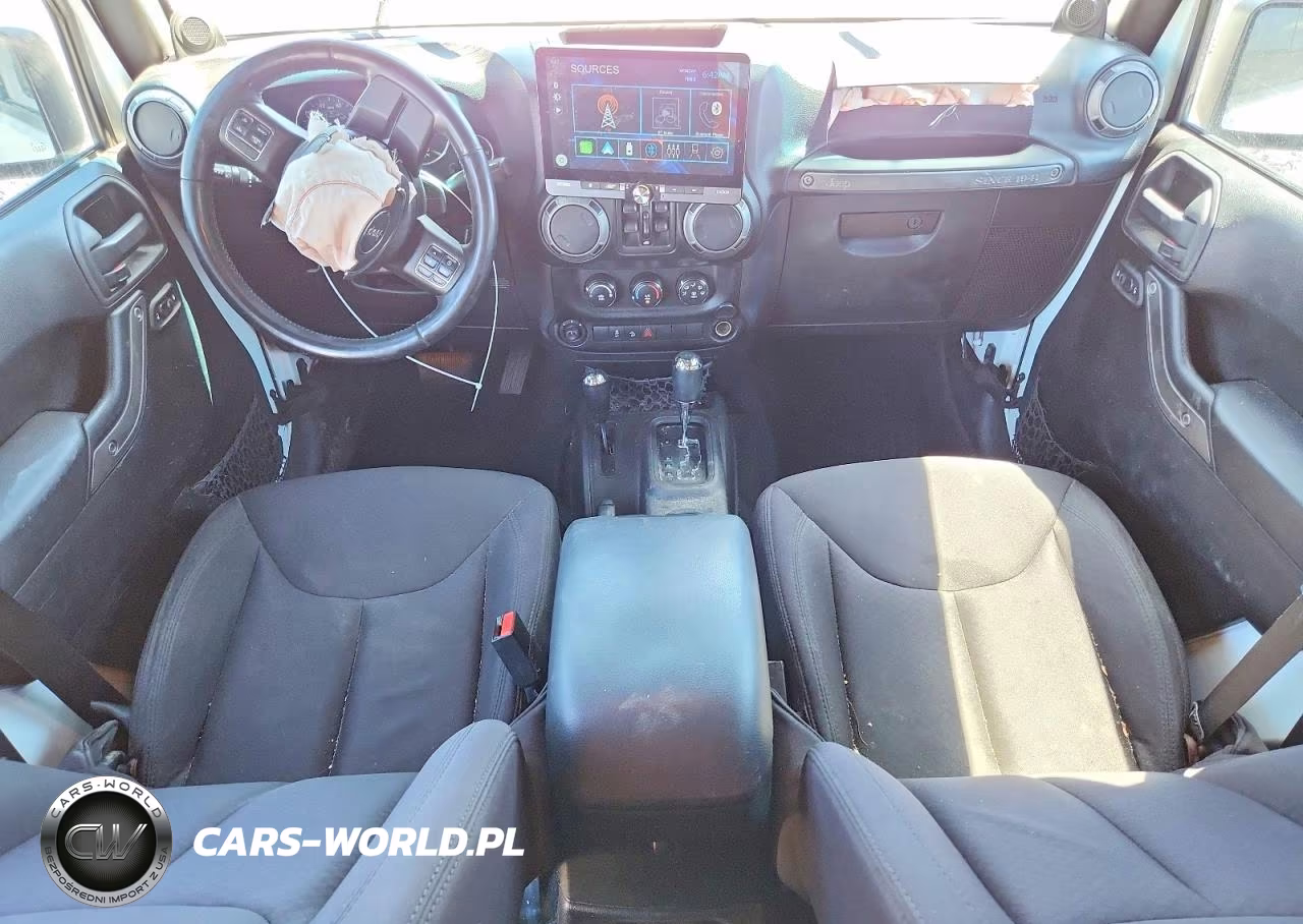 2013 Jeep Wrangler Unlimited Sport VIN:1C4BJWDG9DL654614 - 8