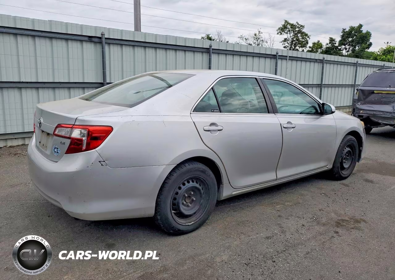 2013 Toyota Camry VIN:4T4BF1FK2DR293437 - 3