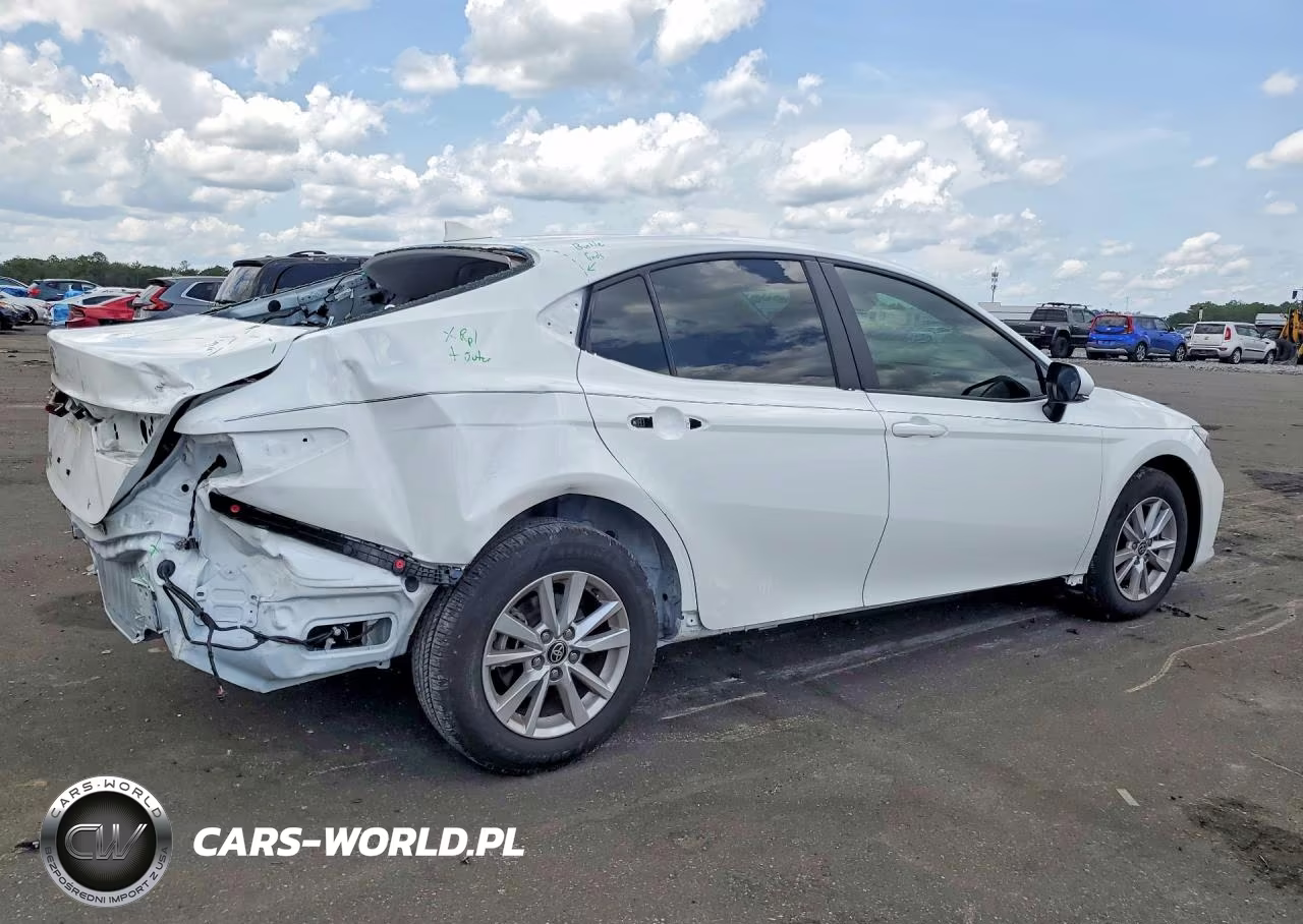 2026 Toyota Camry Le VIN:4T1DAACK1TU217700 - 3