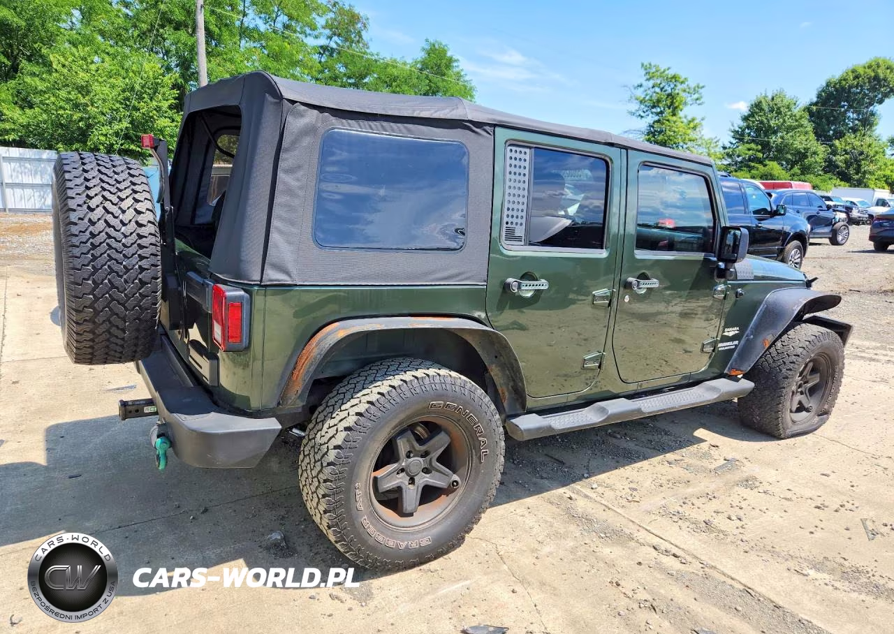 2009 Jeep Wrangler Unlimited Sahara VIN:1J4GA59199L733965 - 3
