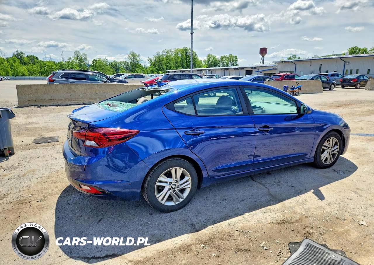 2019 Hyundai Elantra Value Edition VIN:5NPD84LF6KH454664 - 3