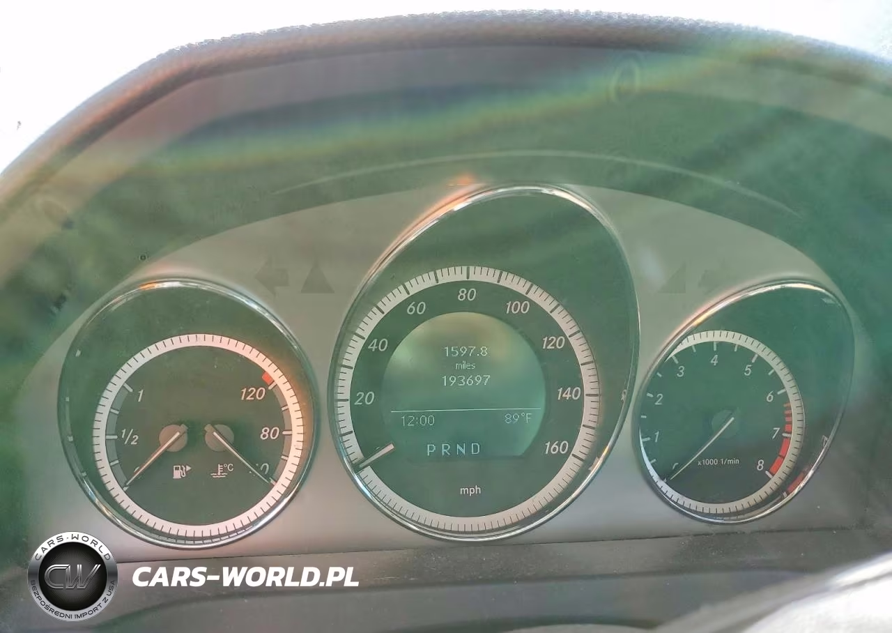 2010 Mercedes-Benz C 300 4Matic VIN:WDDGF8BB8AR120495 - 9