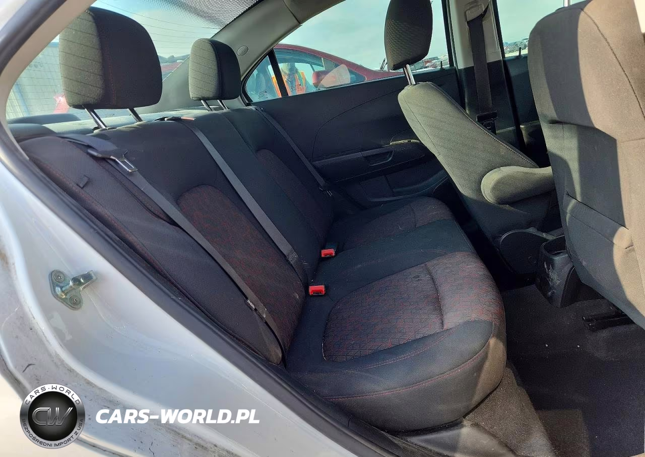 2019 Chevrolet Sonic Lt VIN:1G1JD5SB9K4119299 - 10