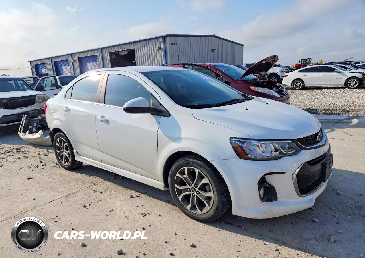 2019 Chevrolet Sonic Lt VIN:1G1JD5SB9K4119299 - 4
