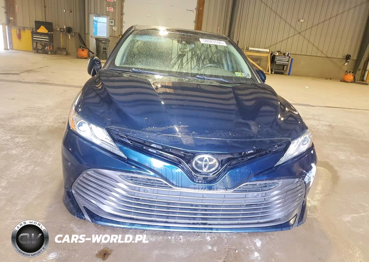 2018 Toyota Camry Xle VIN:4T1B11HK0JU645576 - 5