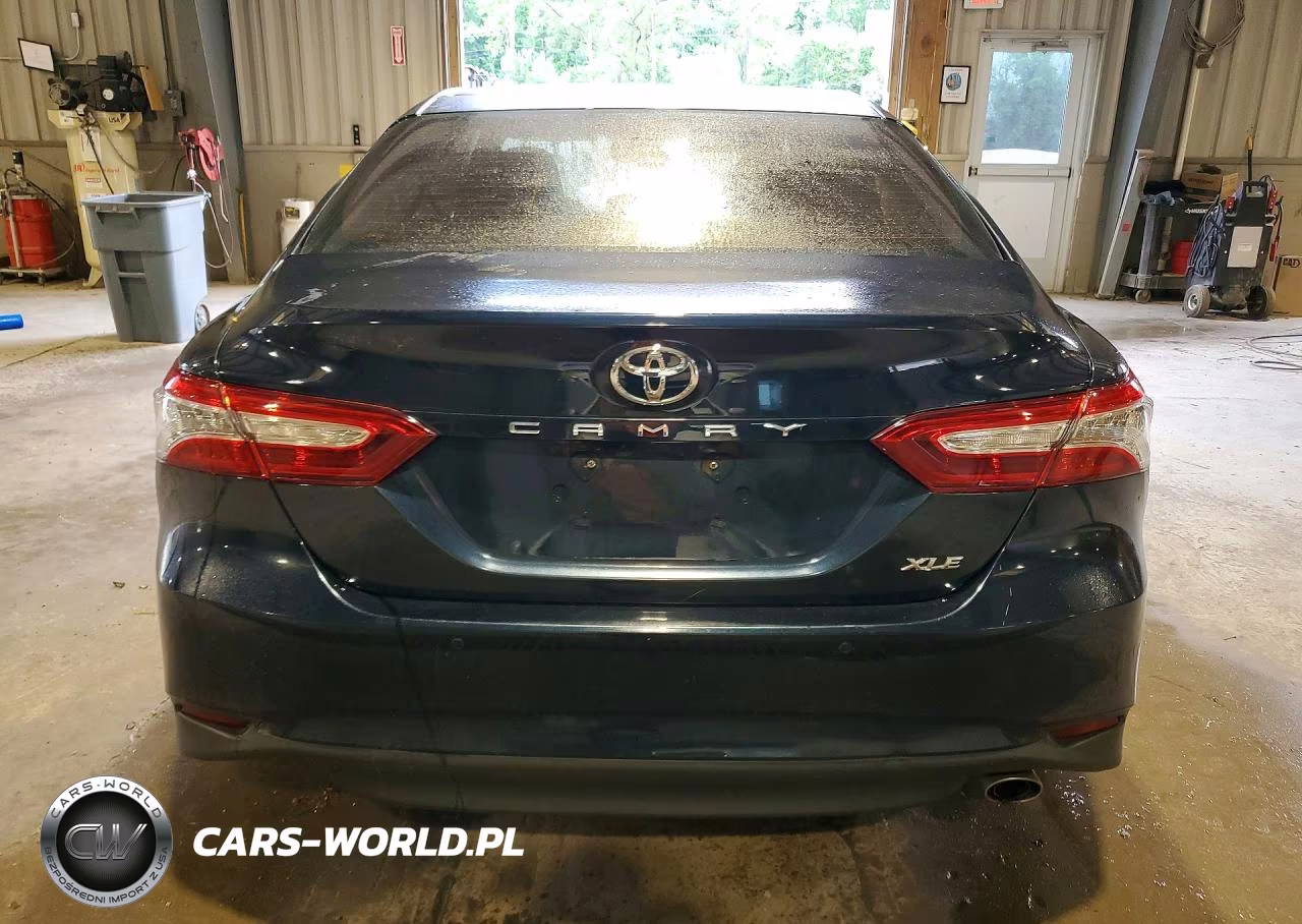 2018 Toyota Camry Xle VIN:4T1B11HK0JU645576 - 6