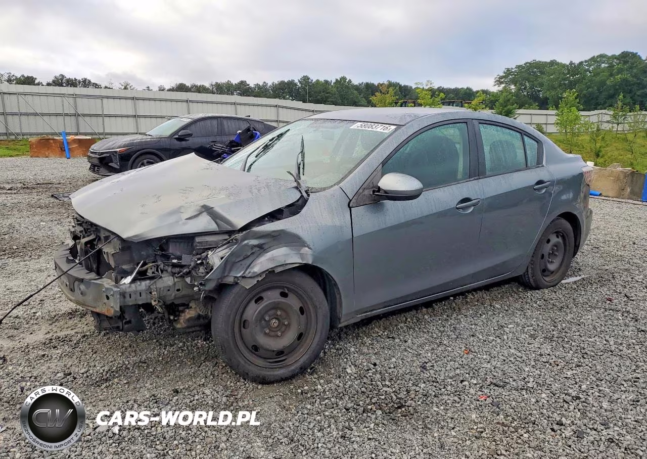 2013 Mazda 3 I