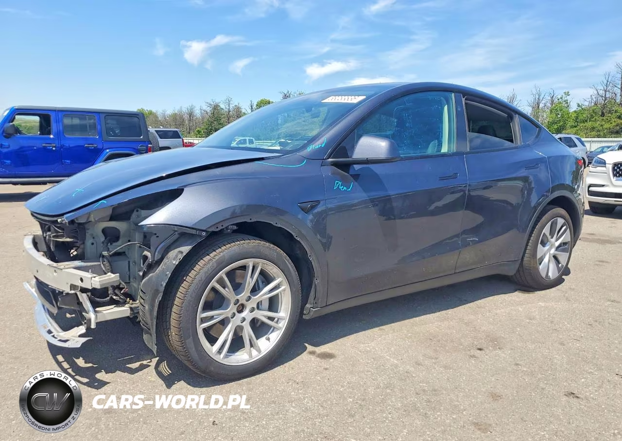 2024 Tesla Model Y – zdjęcie 1 z 13