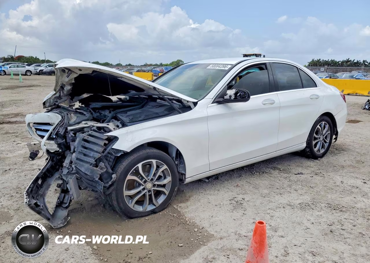 2016 Mercedes-Benz C 300 4Matic – zdjęcie 1 z 13