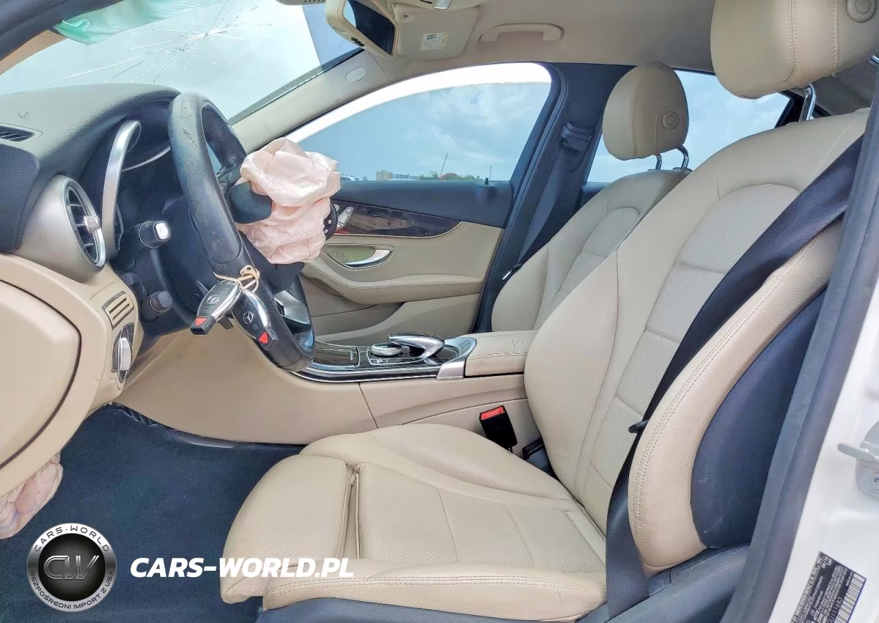 2016 Mercedes-Benz C 300 4Matic VIN:55SWF4KB3GU111683 - 7