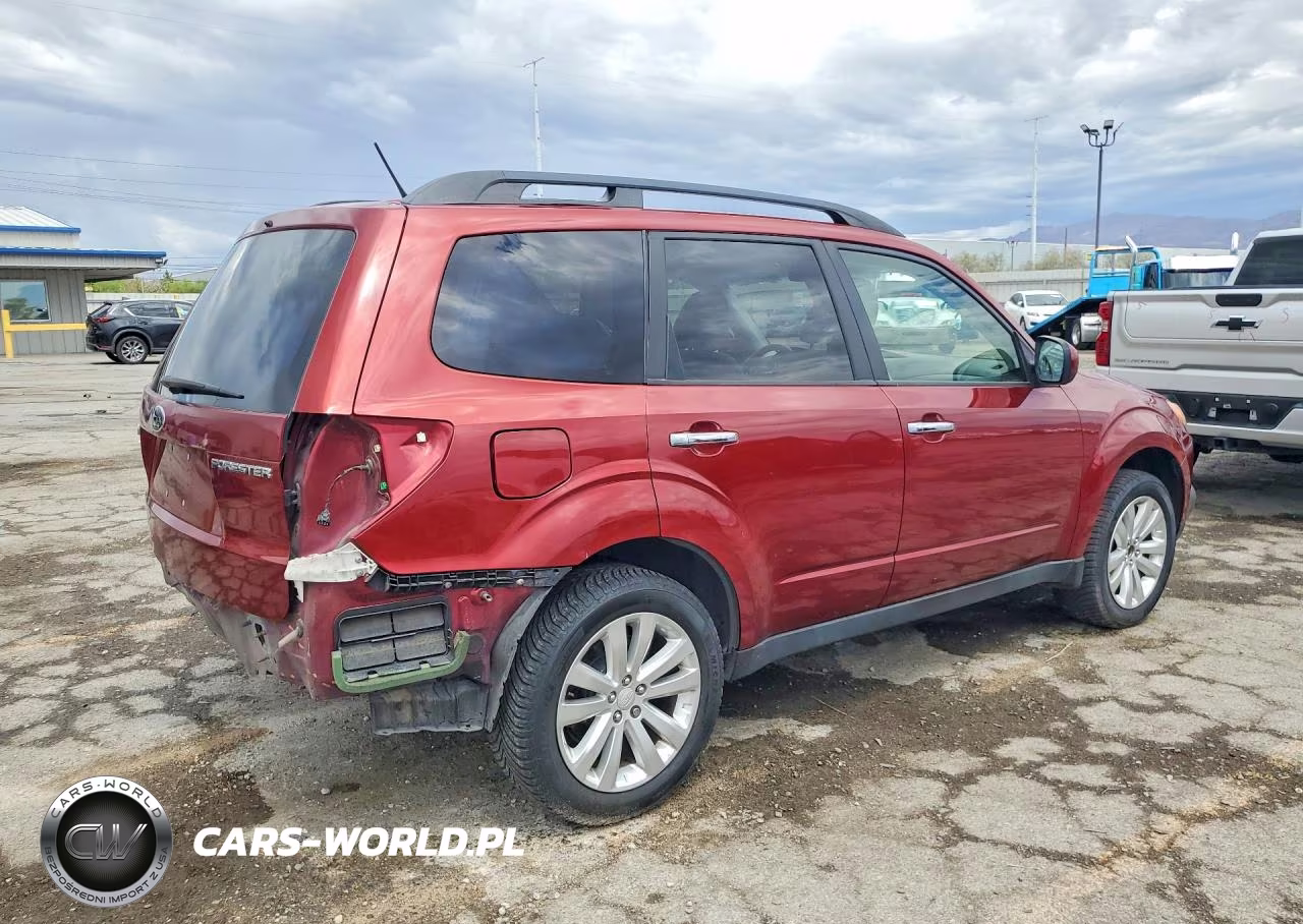 2012 Subaru Forester 2.5X Premium VIN:JF2SHBDC1CH441774 - 3
