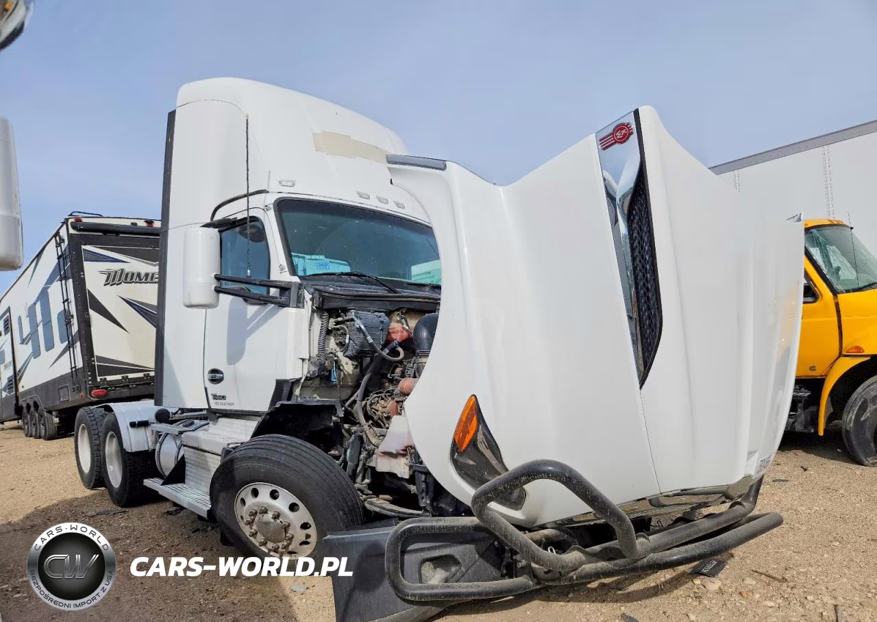2023 Kenworth T680 Semi Truck