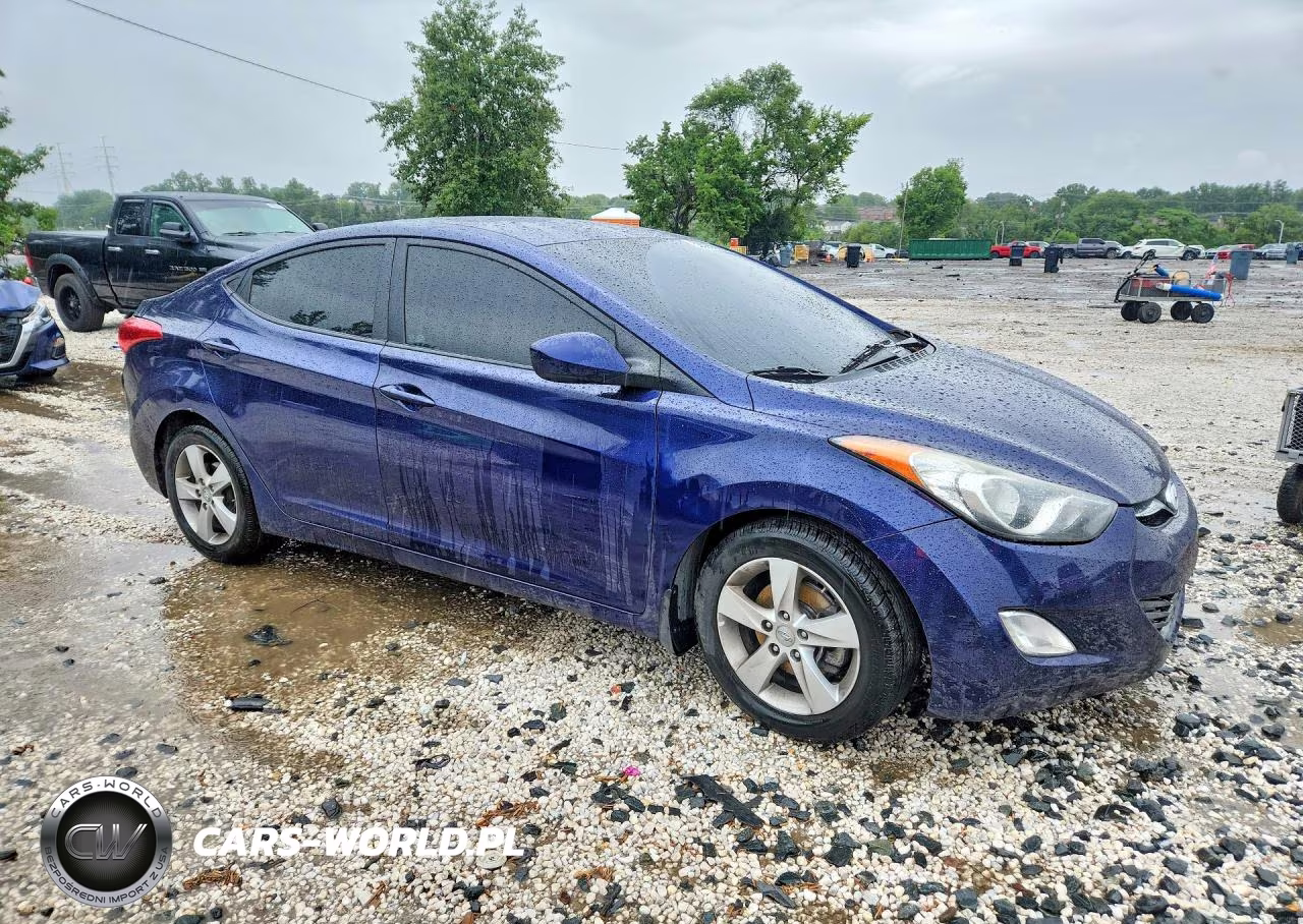 2013 Hyundai Elantra Gls VIN:5NPDH4AE5DH415061 - 4