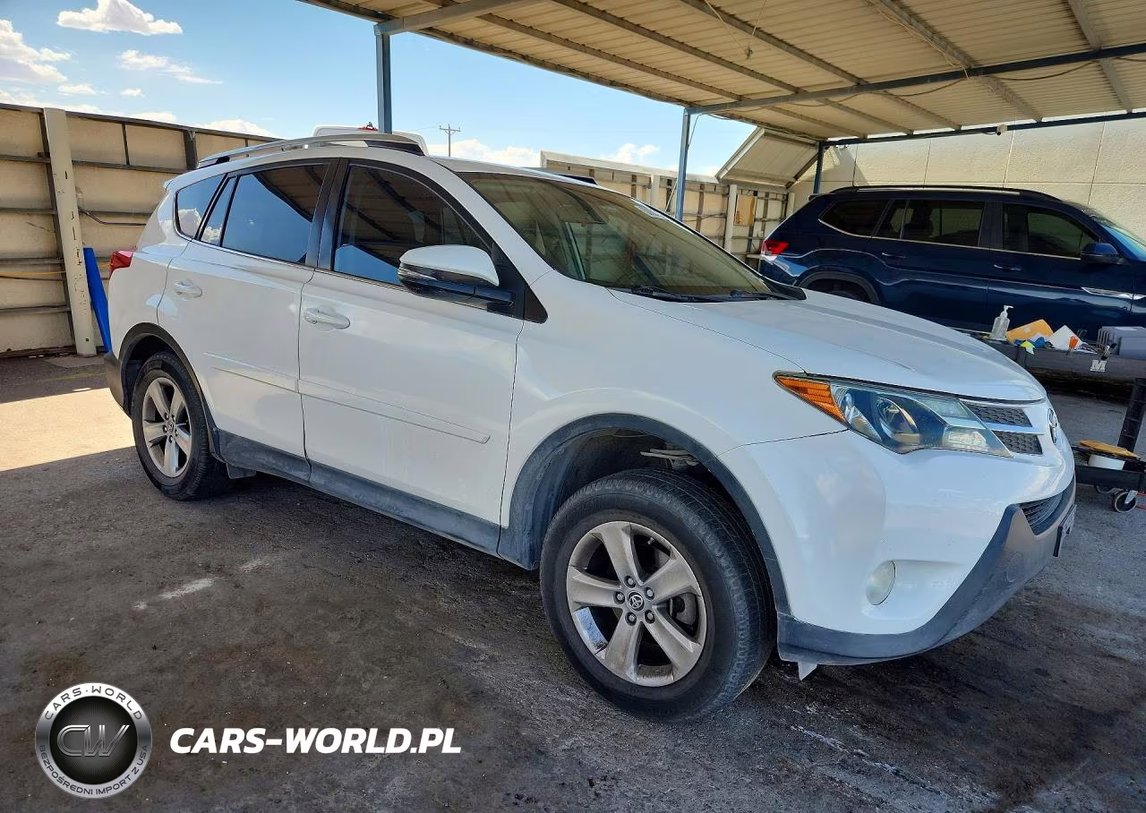 2015 Toyota Rav4 Xle VIN:2T3WFREV7FW226543 - 4