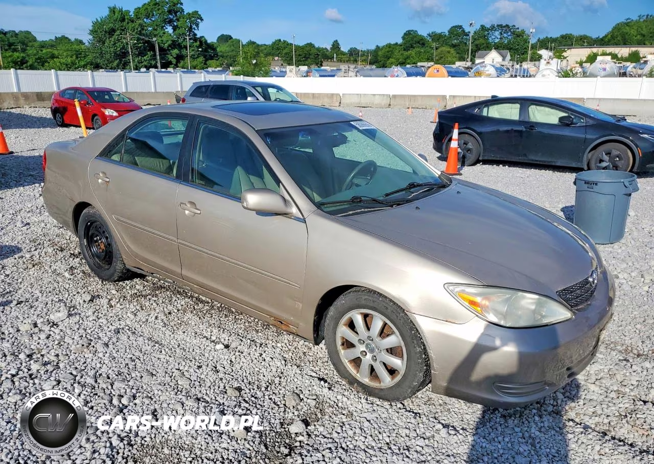 2002 Toyota Camry Xle V6 VIN:4T1BF32K82U530036 - 4