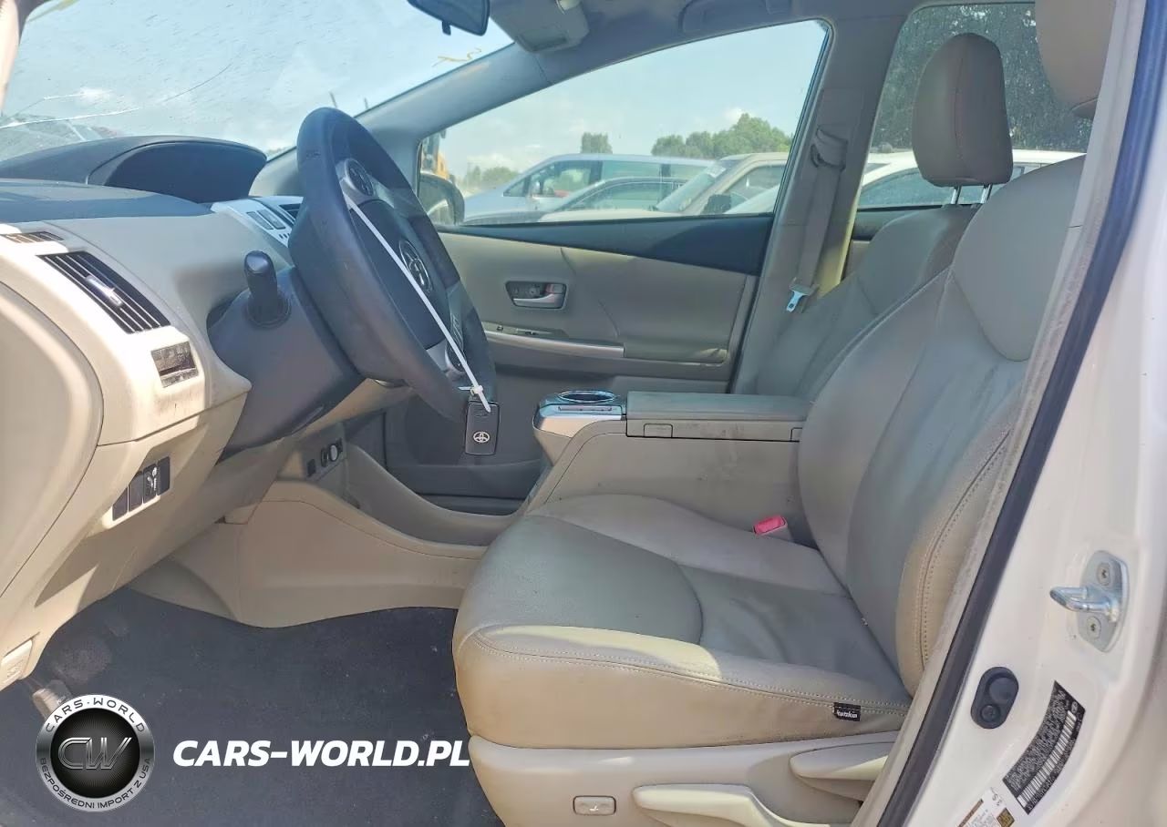2013 Toyota Prius V Two VIN:JTDZN3EU1D3197075 - 7