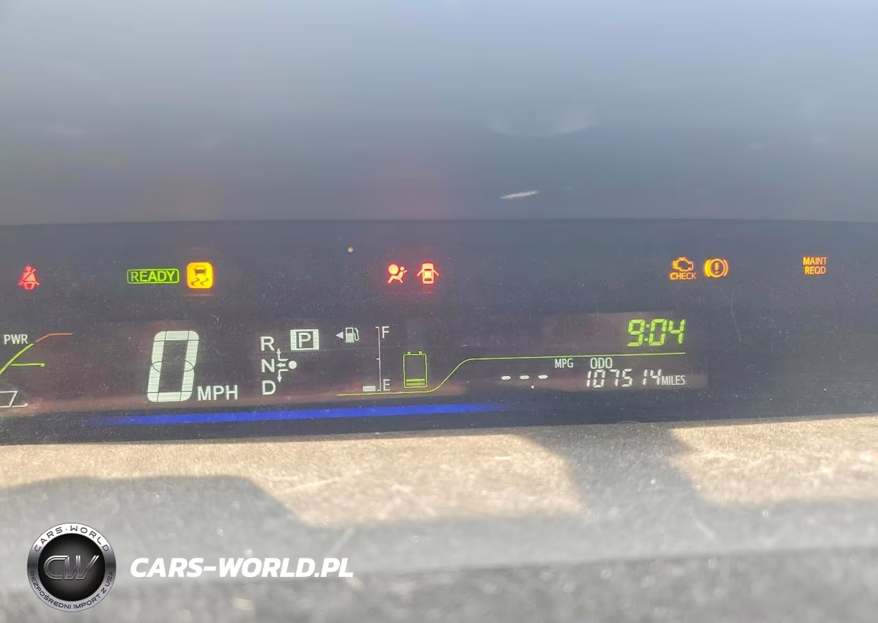 2013 Toyota Prius V Two VIN:JTDZN3EU1D3197075 - 9