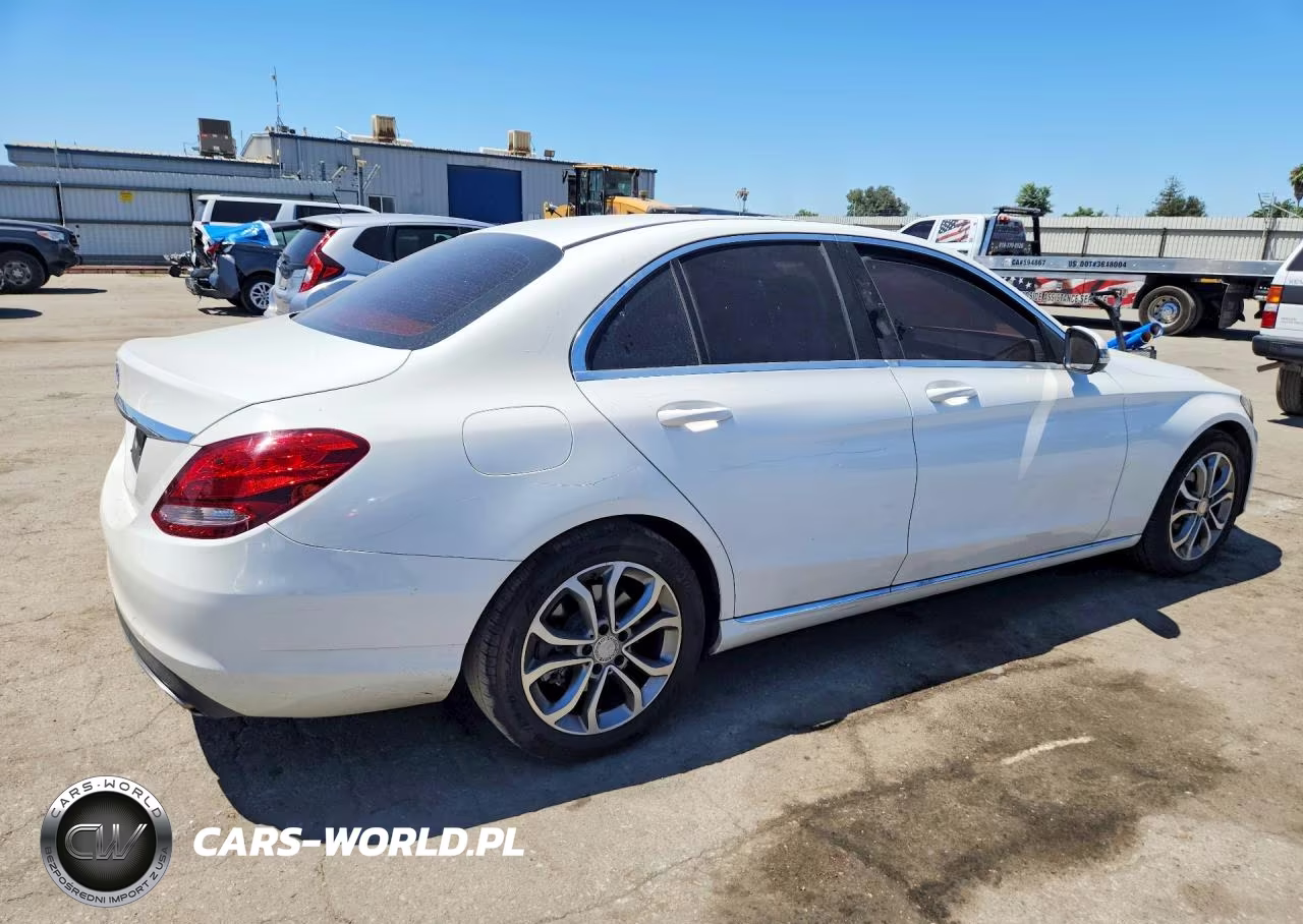 2016 Mercedes-Benz C 300 VIN:55SWF4JB5GU151846 - 3