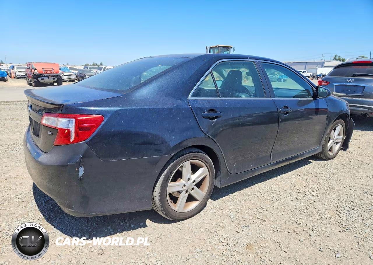 2014 Toyota Camry L VIN:4T1BF1FK0EU857467 - 3