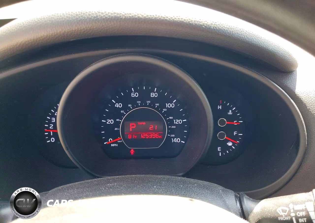 2016 Kia Soul + VIN:KNDJP3A57G7268511 - 9