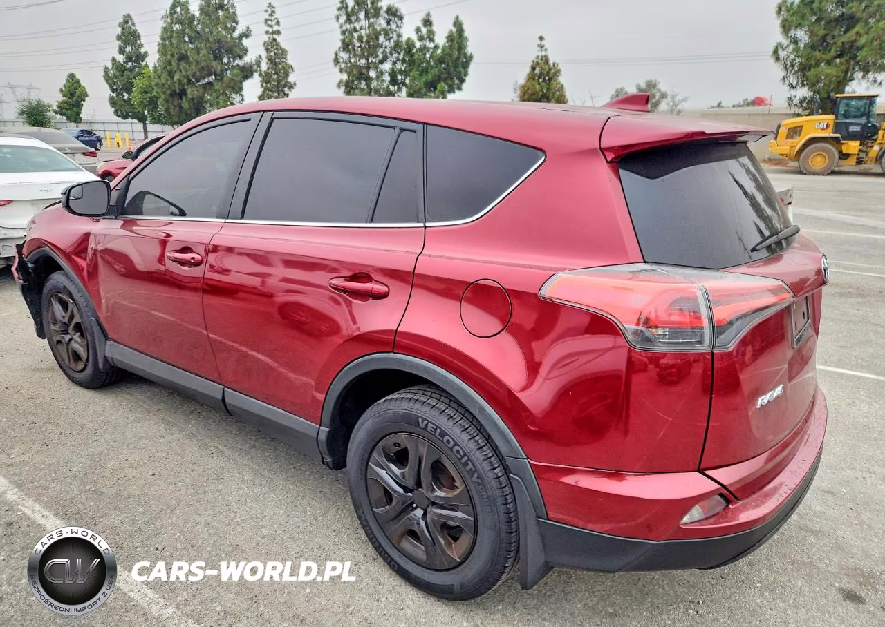 2018 Toyota Rav4 Le VIN:2T3ZFREV2JW494549 - 2