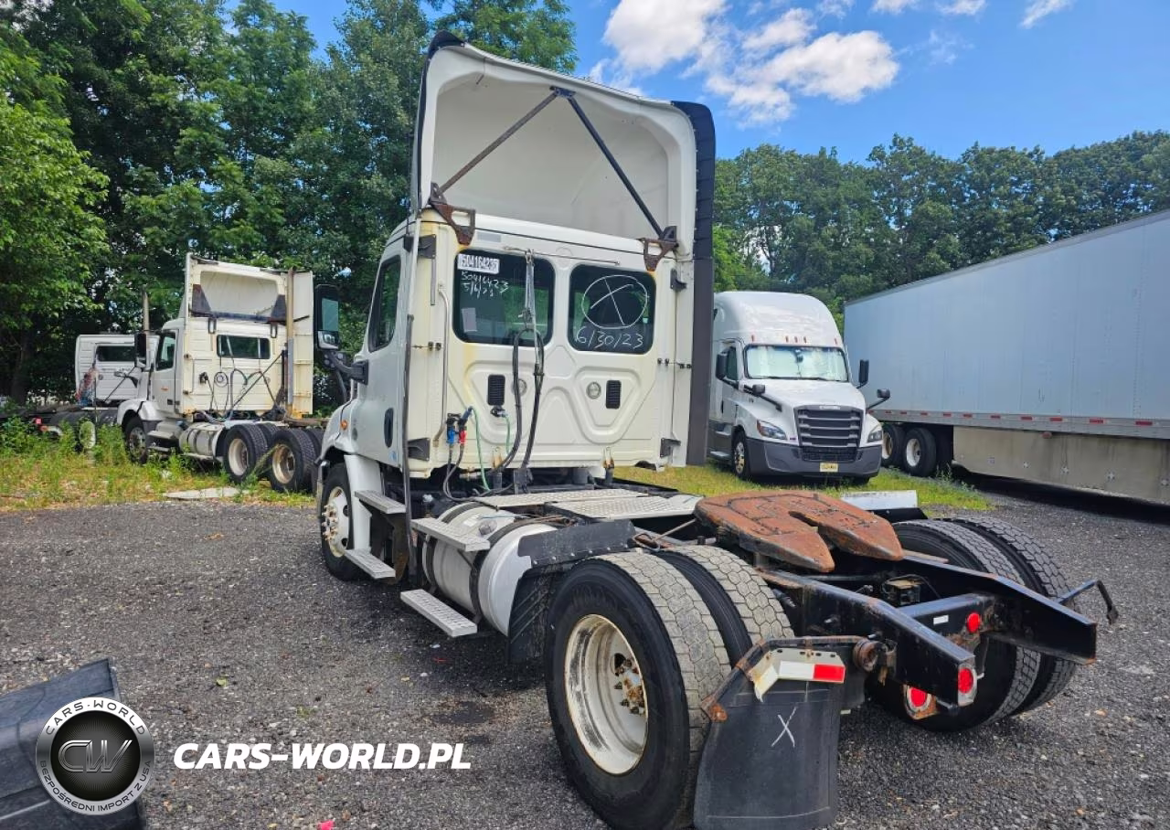 2016 Freightliner Cascadia 113 VIN:1FUBGAD42GLHD9913 - 5