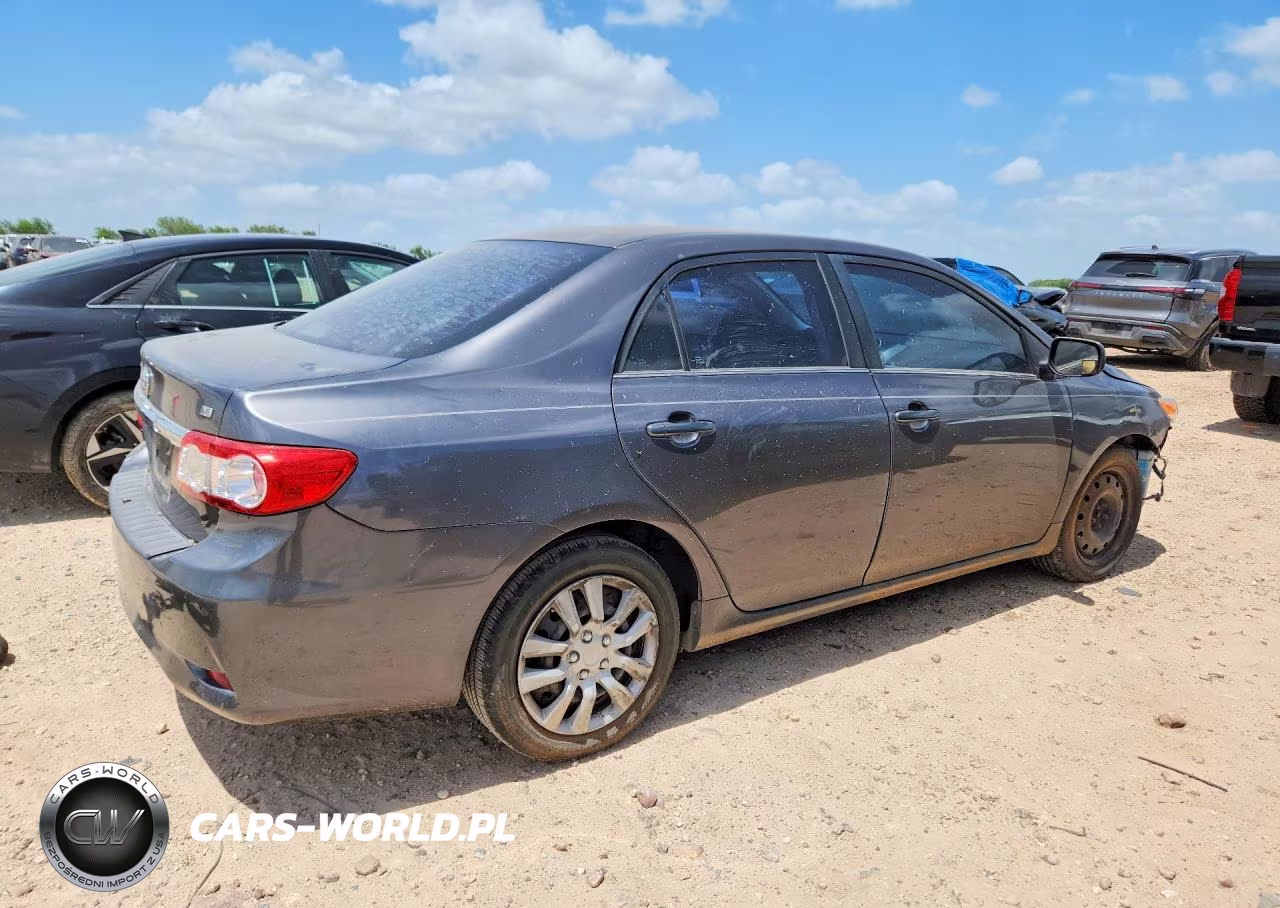 2013 Toyota Corolla VIN:5YFBU4EE2DP115042 - 3