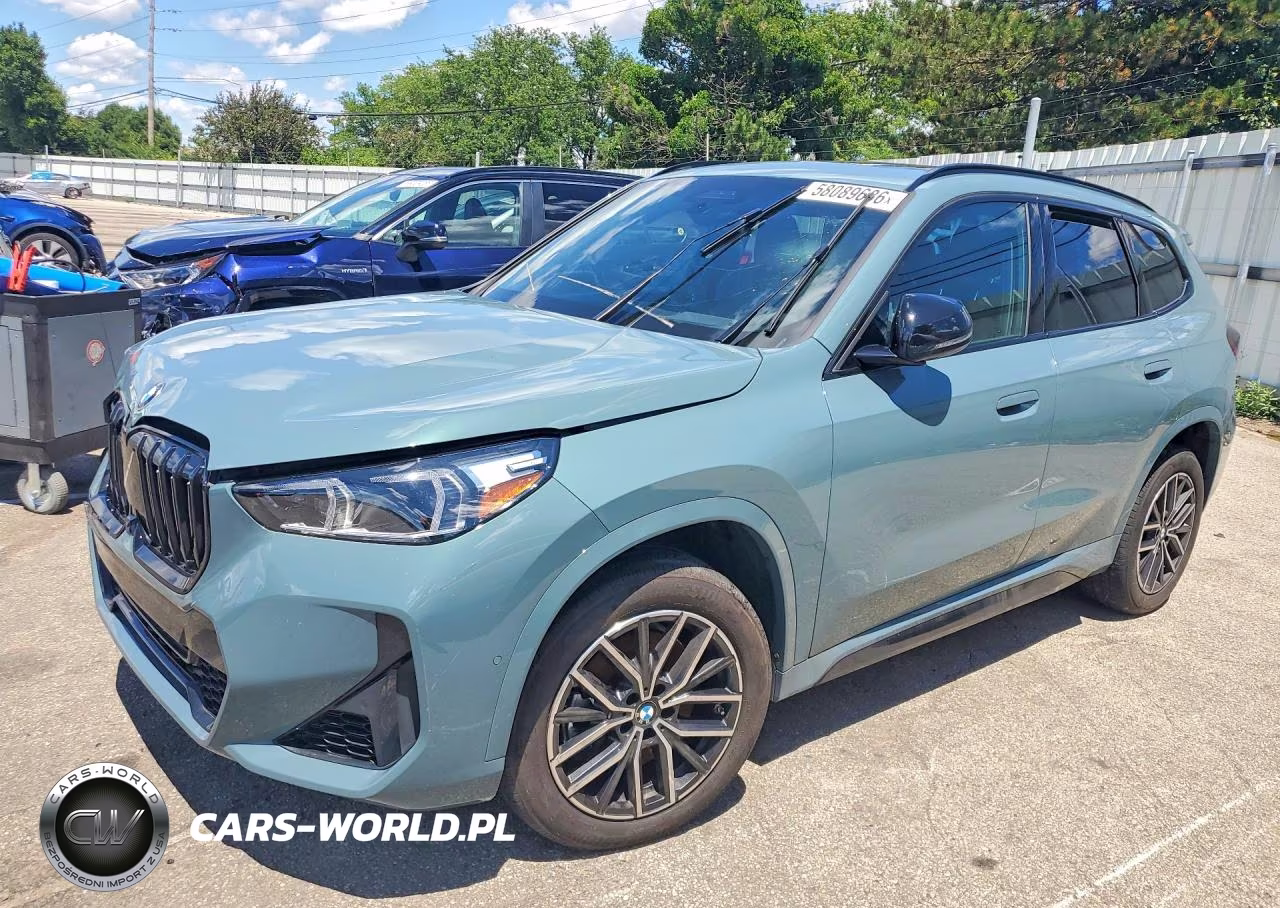 2023 BMW X1 xDrive28I – zdjęcie 1 z 13