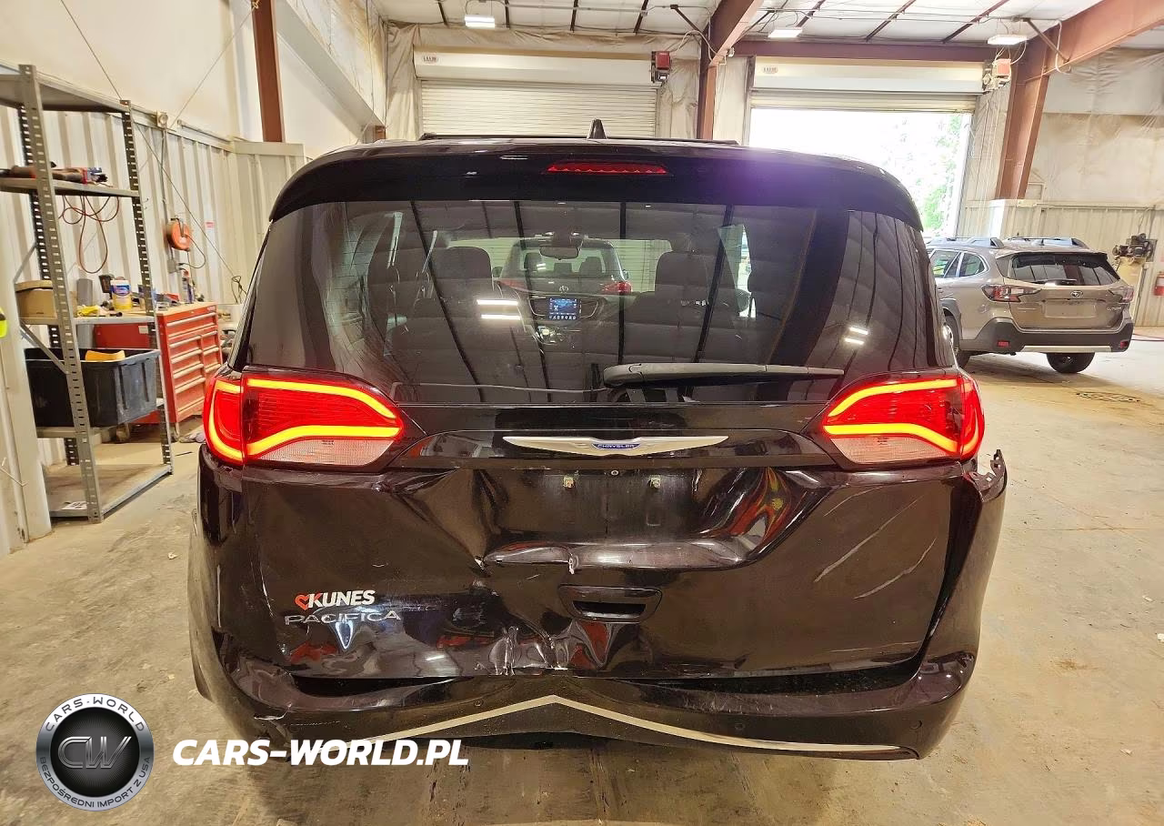 2018 Chrysler Pacifica Touring L VIN:2C4RC1BG6JR270002 - 6