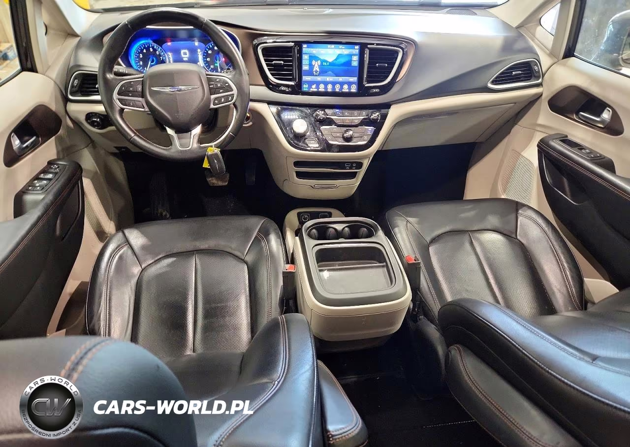 2018 Chrysler Pacifica Touring L VIN:2C4RC1BG6JR270002 - 8
