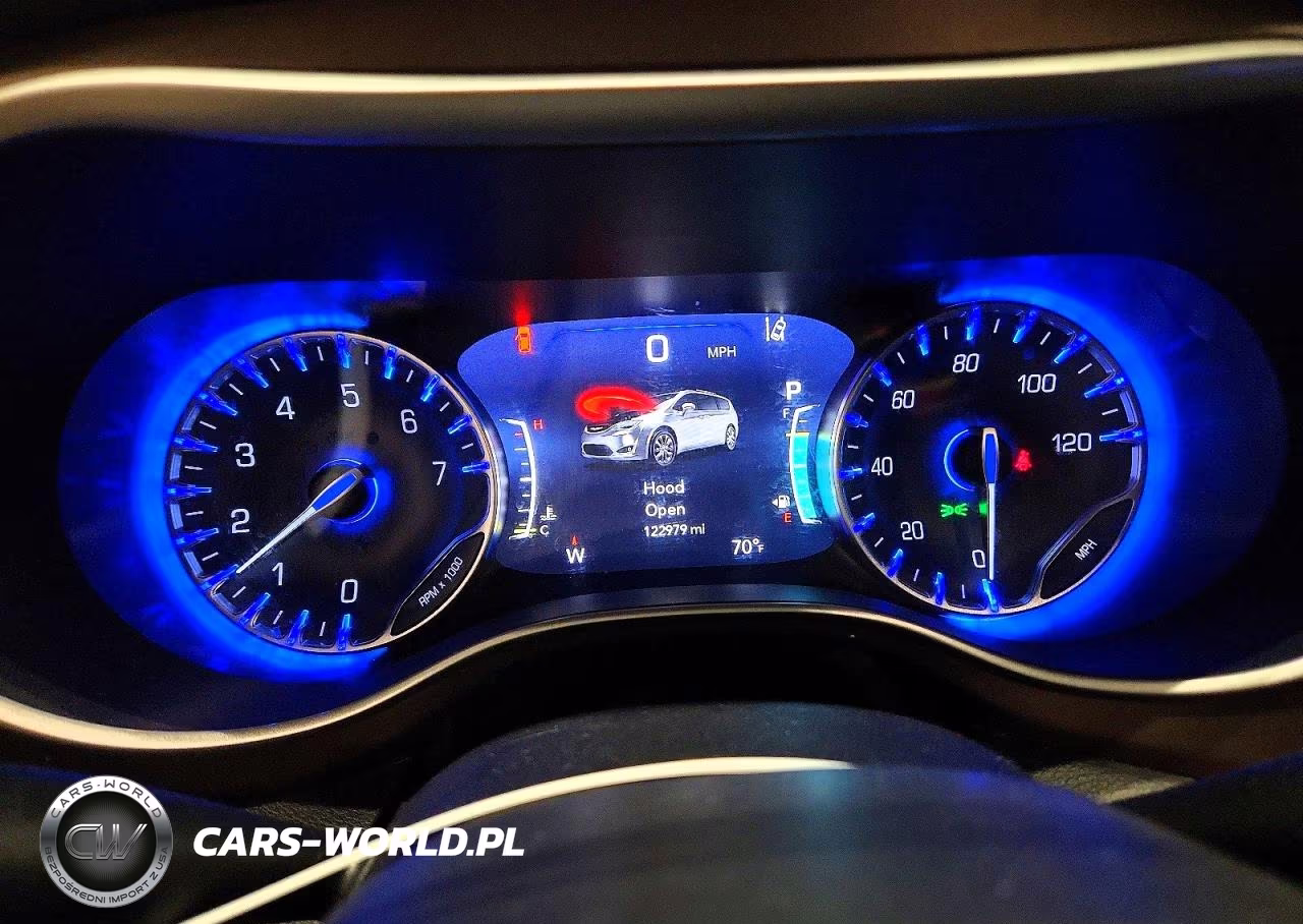 2018 Chrysler Pacifica Touring L VIN:2C4RC1BG6JR270002 - 9