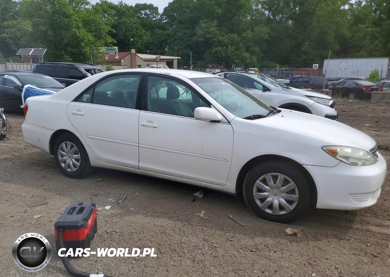 2005 Toyota Camry Le VIN:4T1BE32K05U587533 - 4