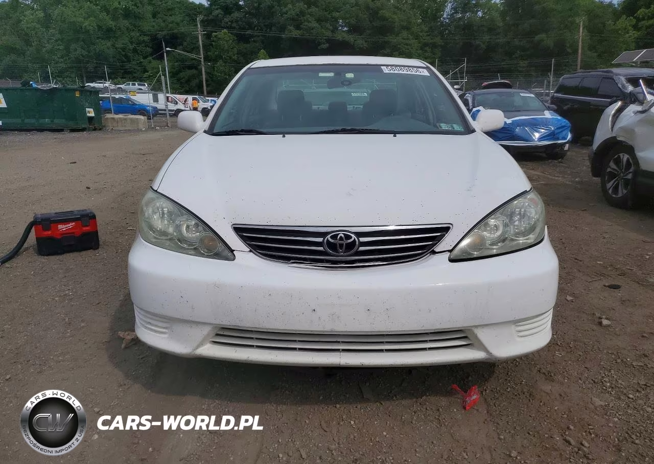 2005 Toyota Camry Le VIN:4T1BE32K05U587533 - 5