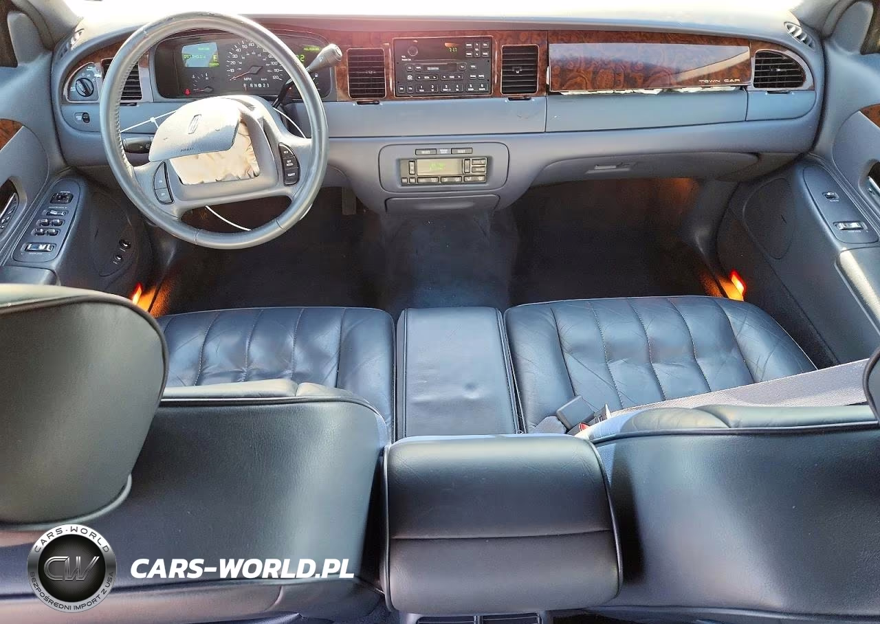 1998 Lincoln Town Car Executive VIN:1LNFM81W5WY639769 - 8
