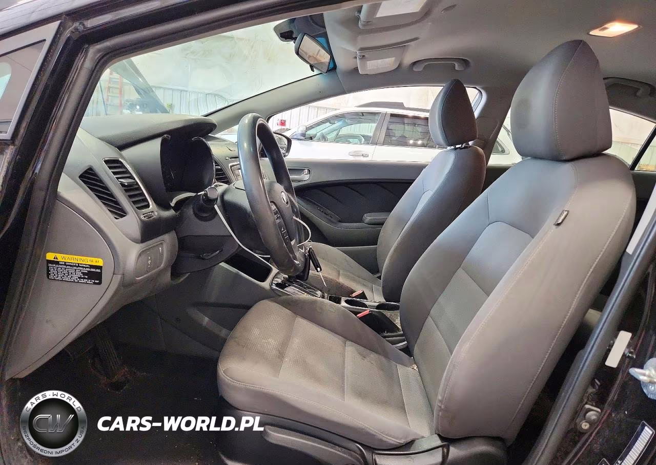2018 Kia Forte Lx VIN:3KPFK4A77JE270214 - 7