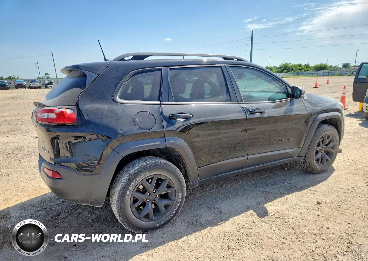 2018 Jeep Cherokee Trailhawk VIN:1C4PJMBX3JD571201 - 3