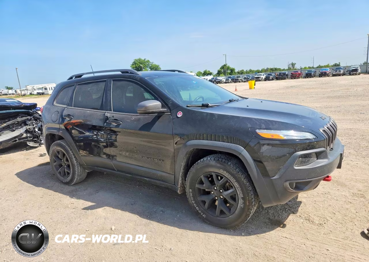 2018 Jeep Cherokee Trailhawk VIN:1C4PJMBX3JD571201 - 4