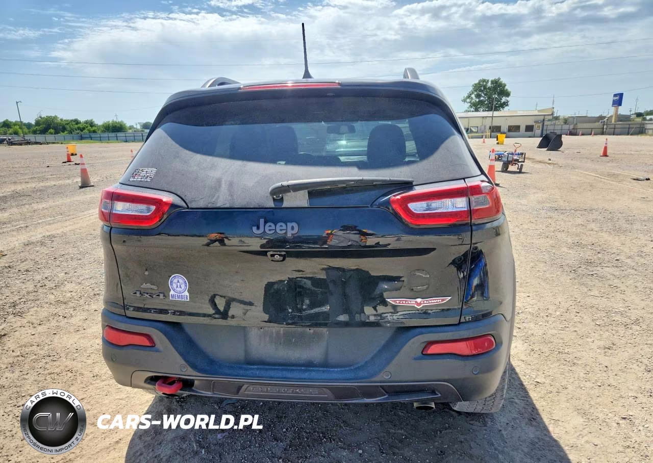 2018 Jeep Cherokee Trailhawk VIN:1C4PJMBX3JD571201 - 6