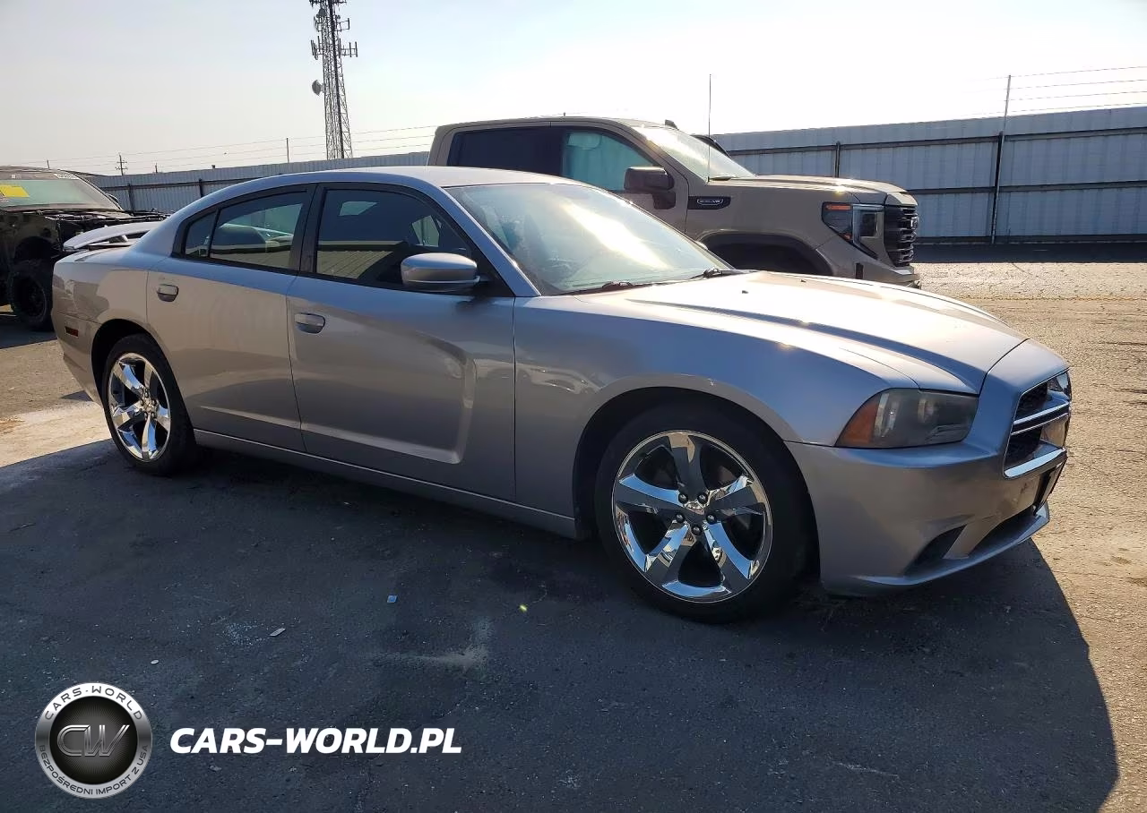 2013 Dodge Charger Sxt VIN:2C3CDXHG5DH656339 - 4