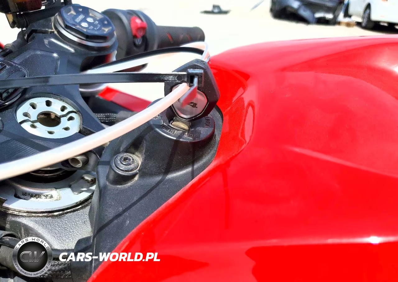 2025 Ducati Panigale V4 VIN:ZDMDAG6W8SB001072 - 8