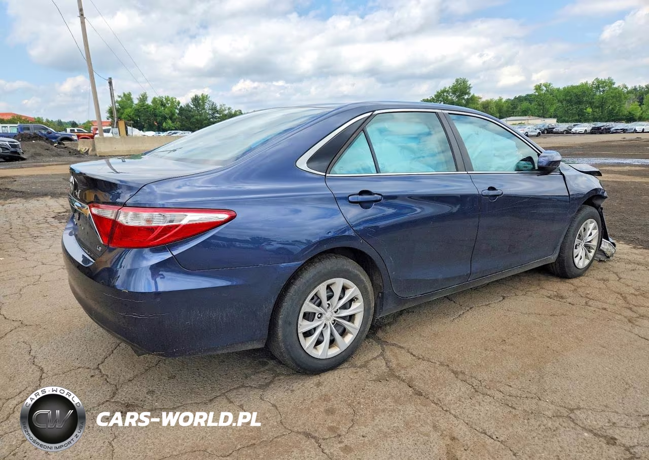 2016 Toyota Camry Le VIN:4T4BF1FK7GR516978 - 3