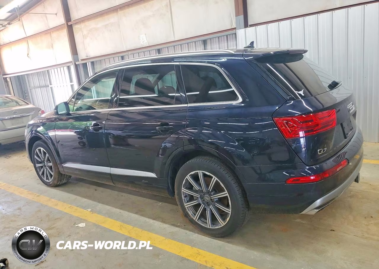 2017 Audi Q7 Premium VIN:WA1AAAF75HD009318 - 2
