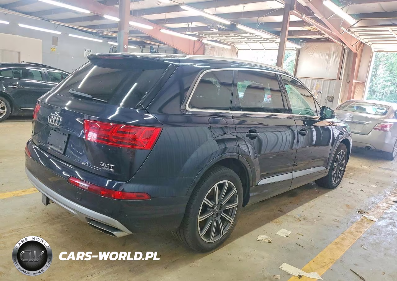 2017 Audi Q7 Premium VIN:WA1AAAF75HD009318 - 3