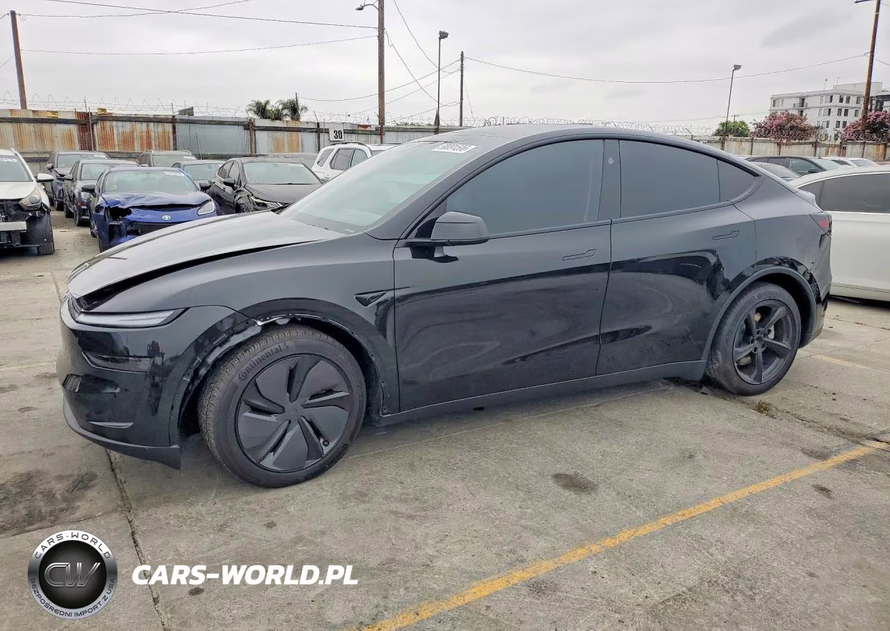 2026 Tesla Model Y – zdjęcie 1 z 13